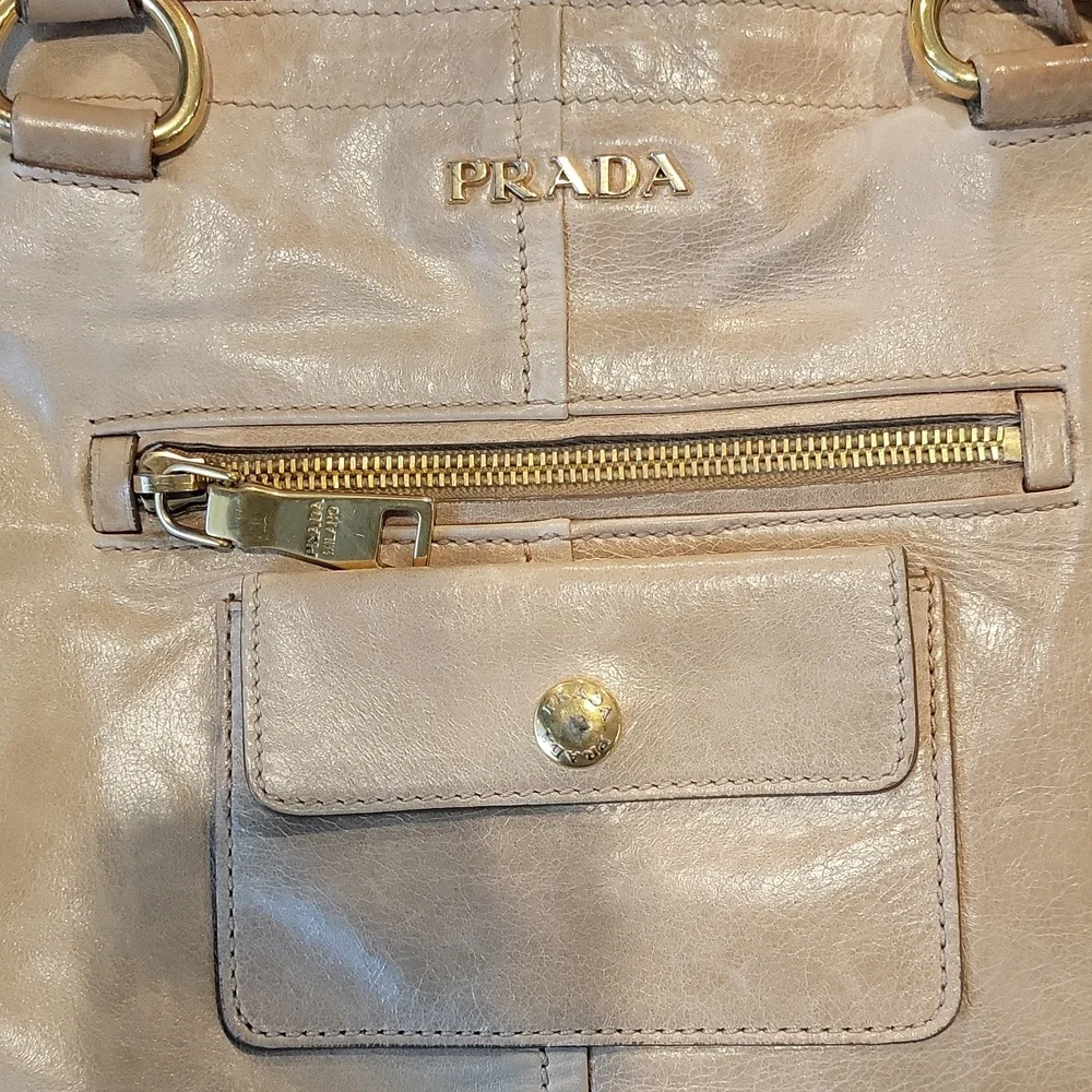 Authentic Prada leather bag - Picture 7 of 11
